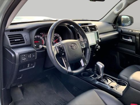 Used 2023 Toyota 4Runner TRD Off-Road Premium w/ Moonroof Package AWD/4WD image 17