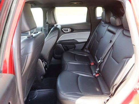 Used 2025 Jeep Compass Limited AWD/4WD image 9