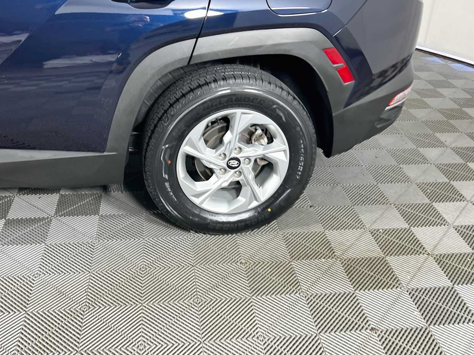Certified 2024 Hyundai Tucson SEL AWD/4WD image 30