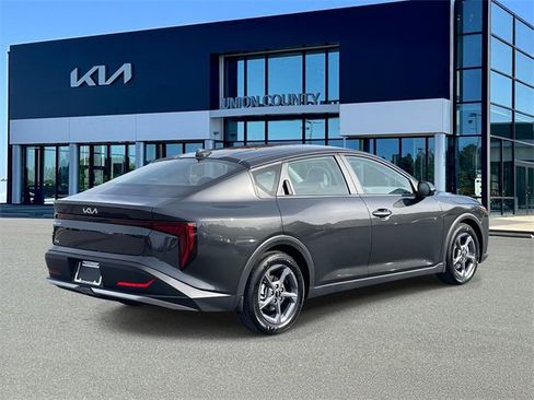 New 2025 Kia K4 LXS image 6