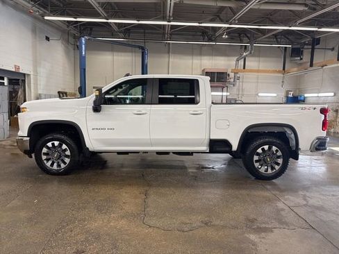 New 2026 Chevrolet Silverado 2500 LT w/ All Star Edition AWD/4WD image 3