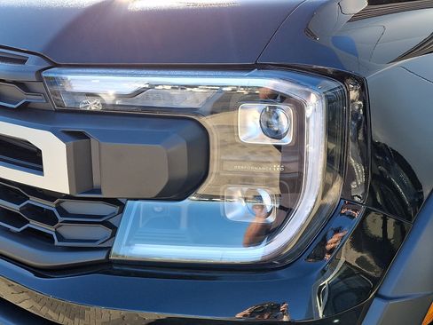 Used 2025 Ford Ranger Raptor AWD/4WD image 5