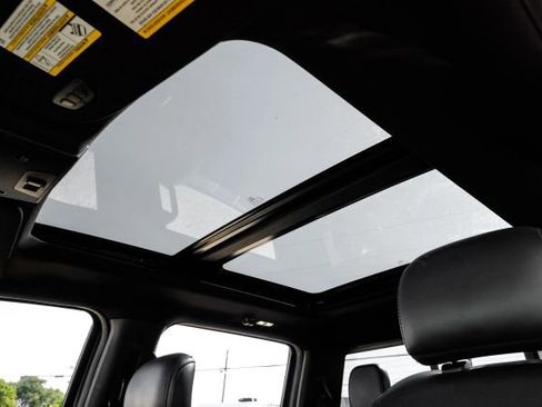 Used 2015 Ford F150 Platinum image 5