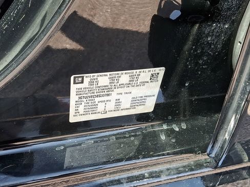 Used 2014 GMC Sierra 1500 SLT w/ All-Terrain Package image 28