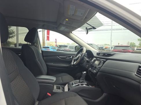 Certified 2017 Nissan Rogue SV AWD/4WD image 14