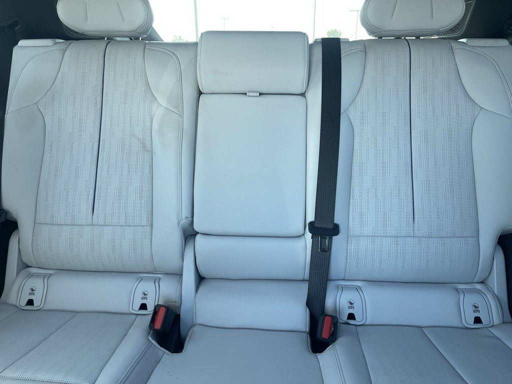 Certified 2024 Cadillac Lyriq Luxury AWD/4WD image 28