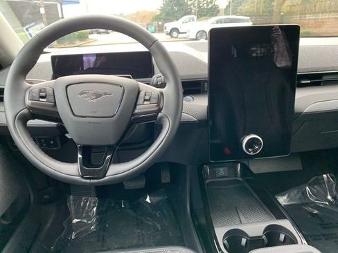 Used 2024 Ford Mustang Mach-E Premium image 17