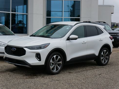 Used 2023 Ford Escape Platinum image 25