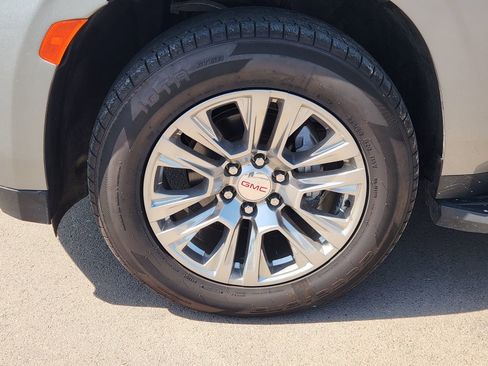 Used 2023 GMC Yukon XL Denali RWD image 14