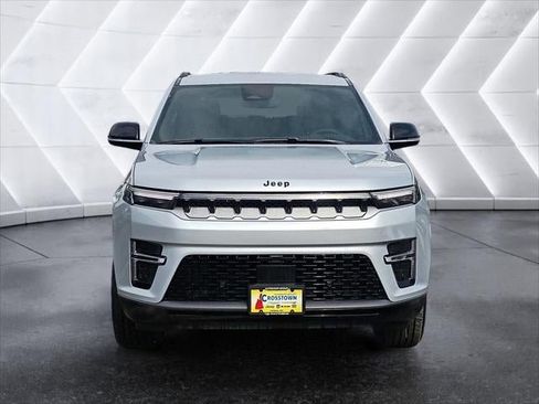 New 2026 Jeep Grand Wagoneer Base image 25