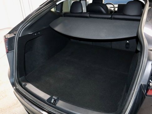 Used 2024 Tesla Model Y Long Range image 17