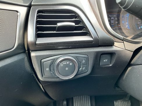 Used 2019 Ford Fusion Titanium FWD image 15