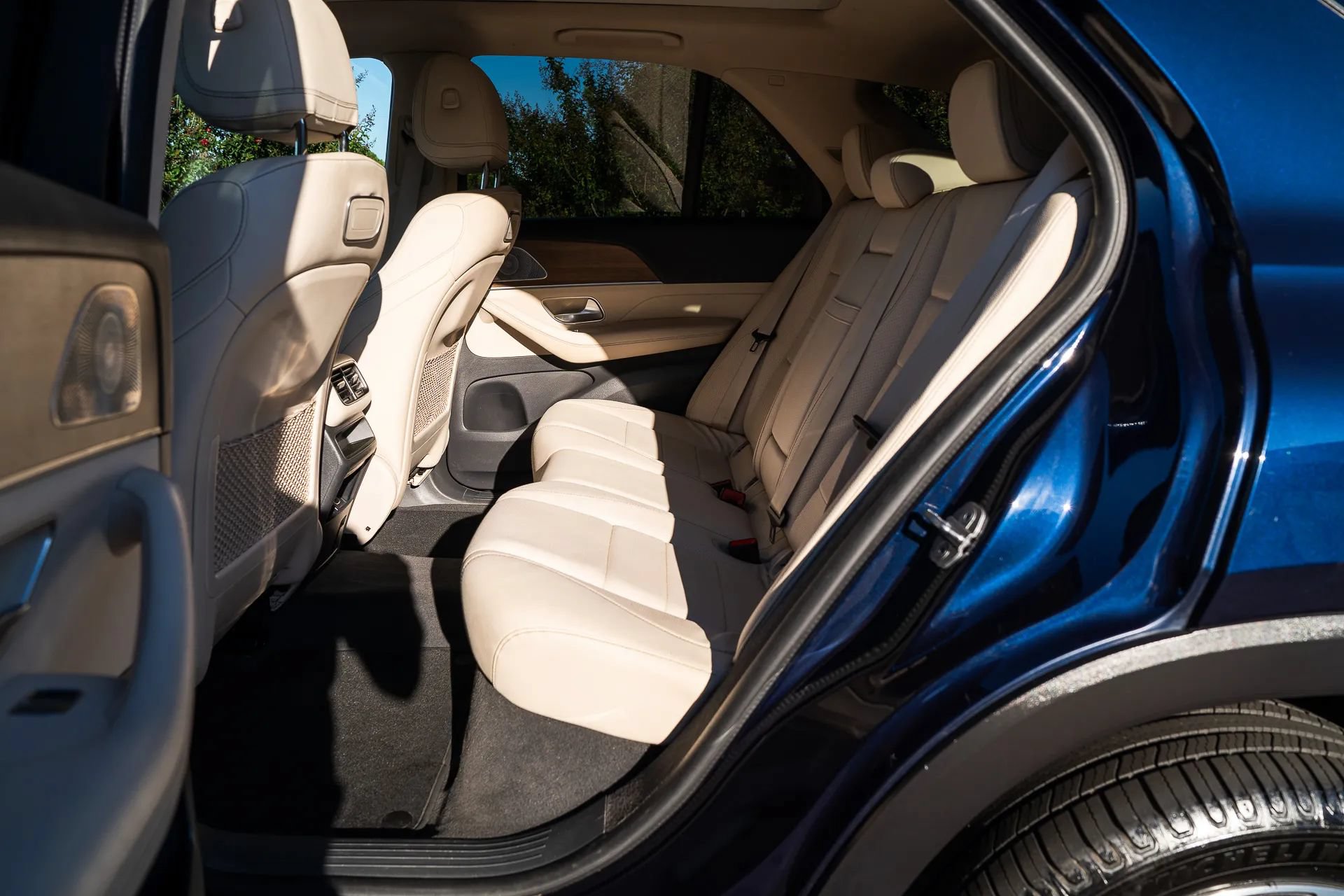 Used 2020 Mercedes-Benz GLE 350 4MATIC w/ Premium Package image 28