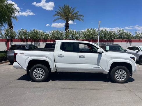 Used 2024 Toyota Tacoma SR5 AWD/4WD image 3