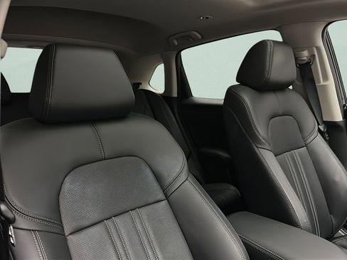 Certified 2024 Honda HR-V EX-L image 20