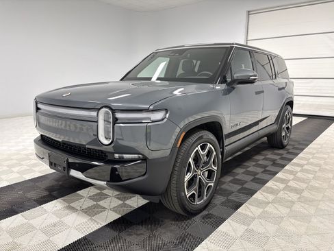 Used 2025 Rivian R1S Adventure AWD/4WD image 1