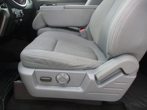 Used 2013 Ford F150 XLT w/ Luxury Equipment Group image 22