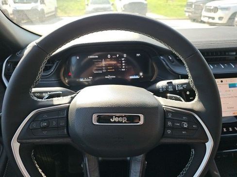 New 2026 Jeep Grand Cherokee Altitude AWD/4WD image 22