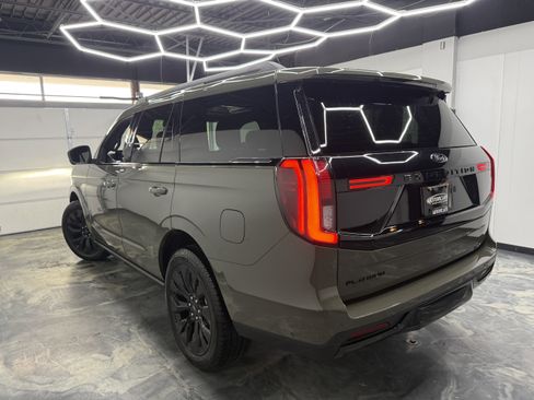Used 2025 Ford Expedition Platinum w/ Stealth Appearance Package AWD/4WD image 3