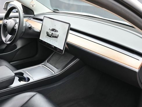 Used 2023 Tesla Model 3 Standard Range RWD image 39
