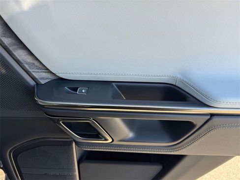 Used 2022 Rivian R1T Adventure image 19