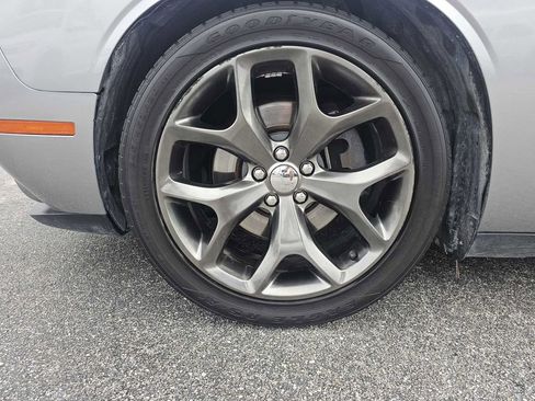Used 2015 Dodge Challenger SXT Plus image 5