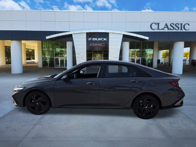 Used 2026 Hyundai Elantra Sport FWD image 5