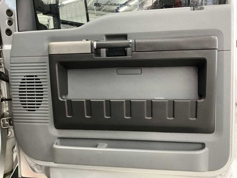 Used 2015 Ford F250 XLT w/ XLT Premium Package image 20