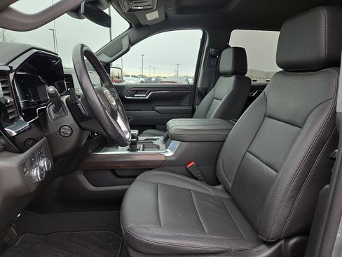 Used 2023 GMC Sierra 1500 SLT w/ SLT Convenience Package image 15