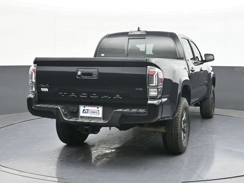Used 2022 Toyota Tacoma SR5 w/ Technology Package AWD/4WD image 12
