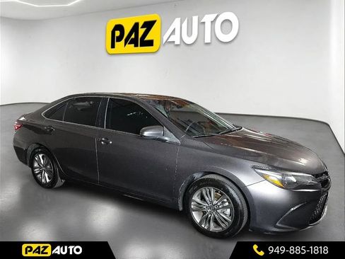 Used 2017 Toyota Camry SE FWD image 7