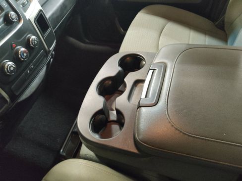 Used 2020 RAM 1500 Classic SLT RWD image 26