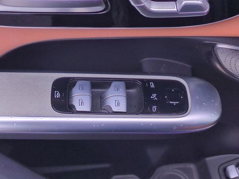 Used 2023 Mercedes-Benz GLC 300 4MATIC image 16