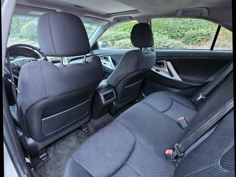 Used 2011 Toyota Camry SE image 22