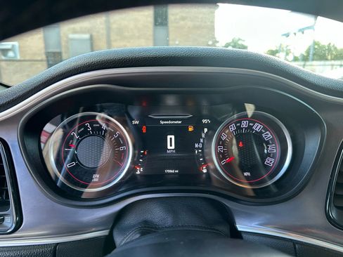 Used 2019 Dodge Challenger SXT image 12