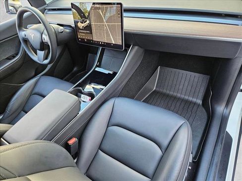 Used 2021 Tesla Model Y Long Range image 20