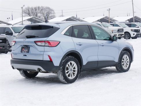 Certified 2022 Ford Escape SE w/ Cold Weather Package image 3