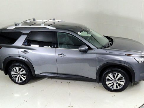 Used 2023 Nissan Pathfinder SL image 24