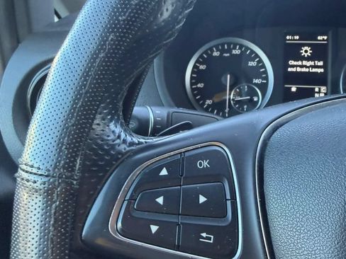 Used 2022 Mercedes-Benz Metris image 19