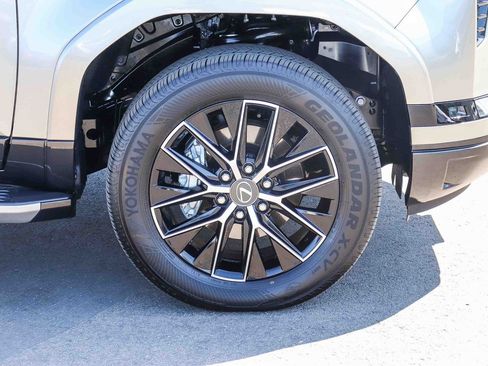 Certified 2026 Lexus GX 550 w/ Cold Area Package AWD/4WD image 10