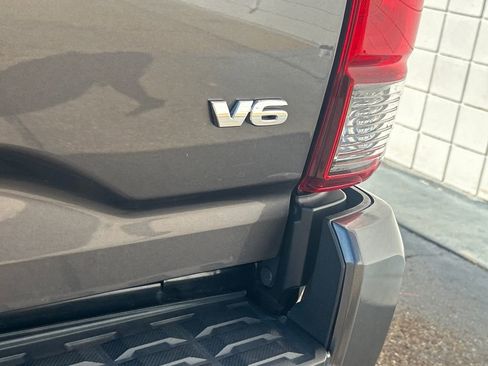 Used 2022 Toyota Tacoma SR image 29