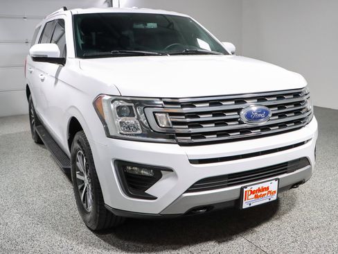 Used 2019 Ford Expedition XLT w/ Equipment Group 201A AWD/4WD image 5