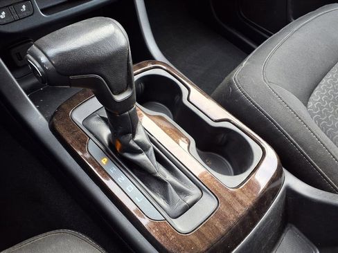 Used 2020 GMC Canyon SLE w/ SLE Convenience Package image 26