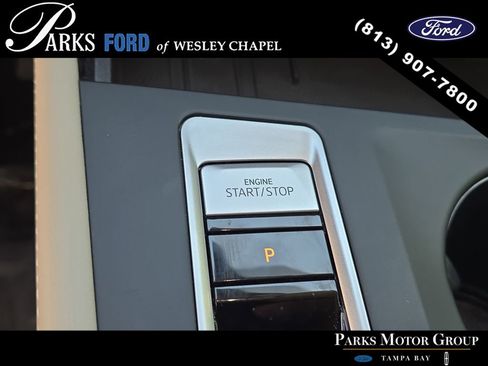 Used 2025 Volkswagen Atlas SE image 26