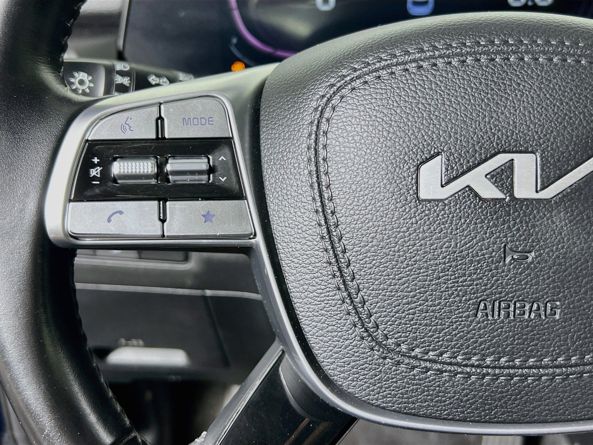 Used 2023 Kia Telluride S AWD/4WD image 18