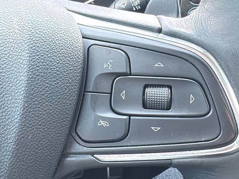Certified 2023 Buick Envision Essence w/ Sport Touring Package AWD/4WD image 14