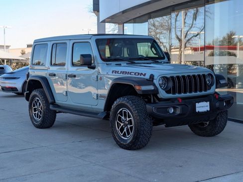 Used 2024 Jeep Wrangler Unlimited Rubicon w/ Technology Group image 7