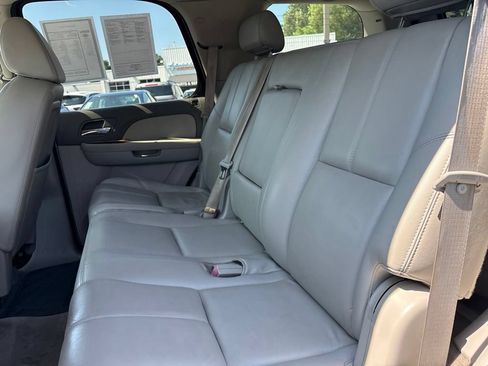 Used 2008 Chevrolet Tahoe LTZ w/ LTZ Preferred Equipment Group RWD image 23