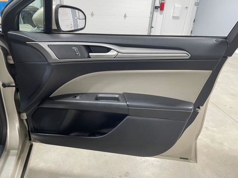 Used 2018 Ford Fusion S FWD image 23