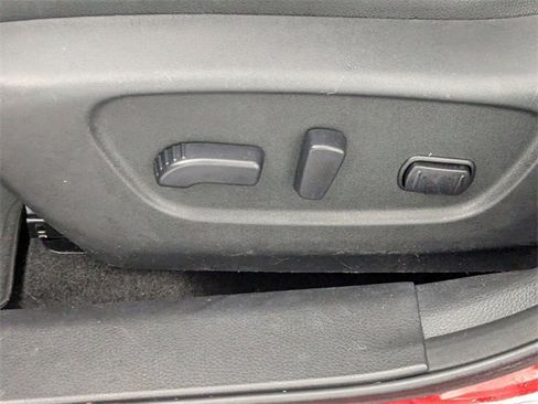 Used 2018 Nissan Rogue SL image 14